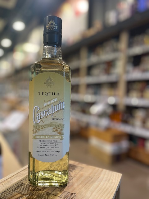 カスカウィン　レポサド